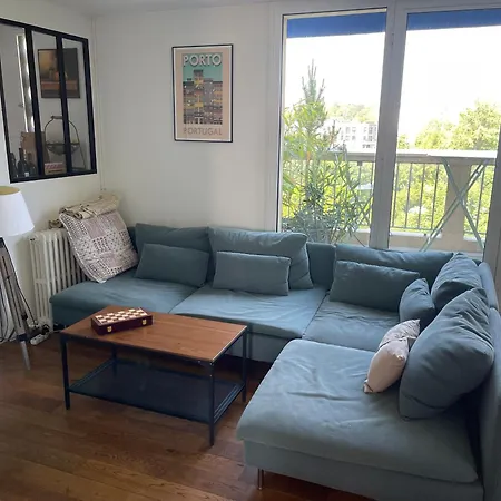 Appartement Vue Golf Et Tour Eiffel *