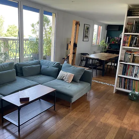 Appartement Vue Golf Et Tour Eiffel *